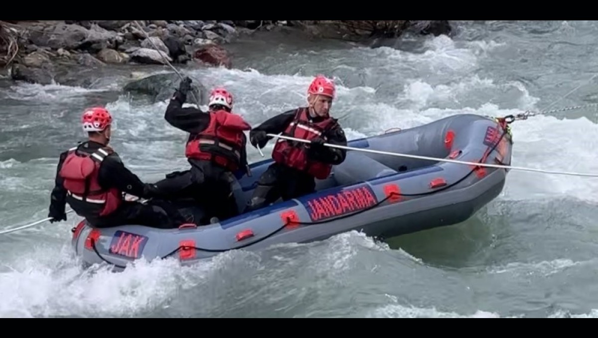 Avaşin Deresi'nde kaybolan İbrahim'i arama çalışmalarına ara verildi