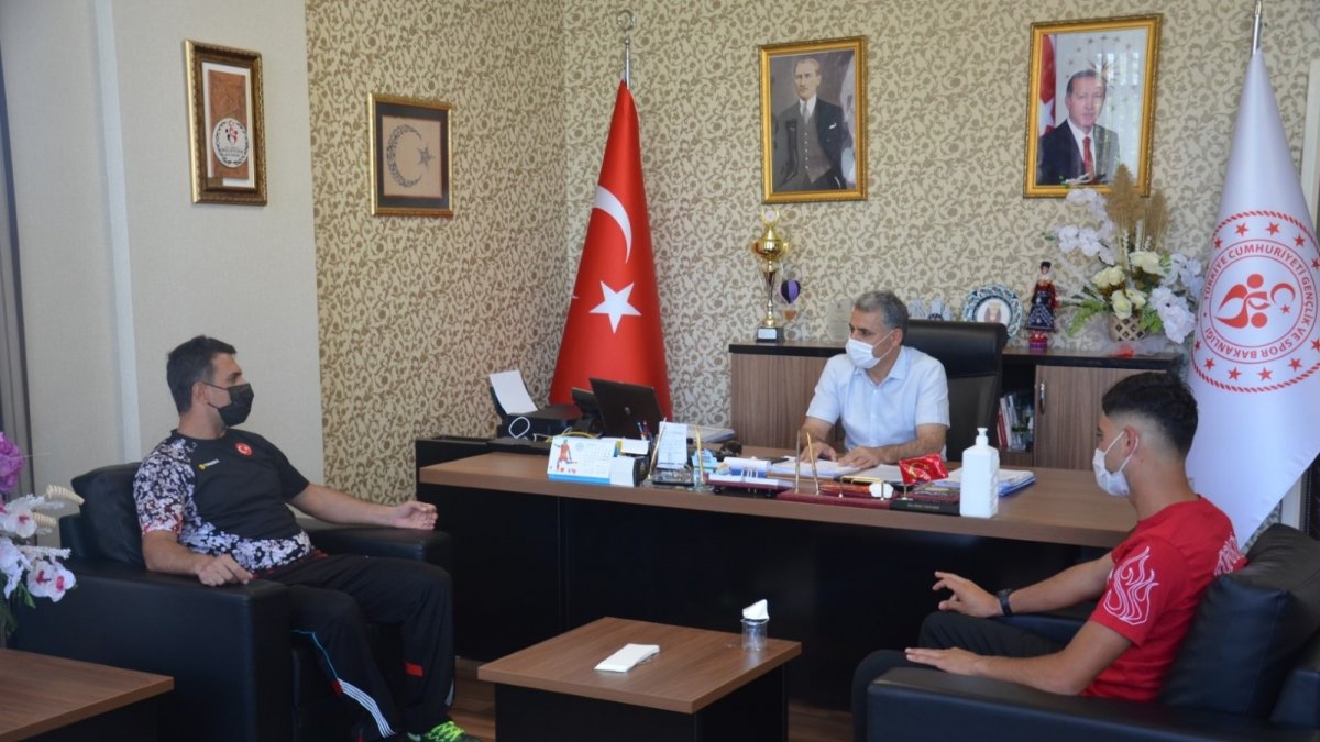 Avrupa üçüncüsü sporcuya hediye