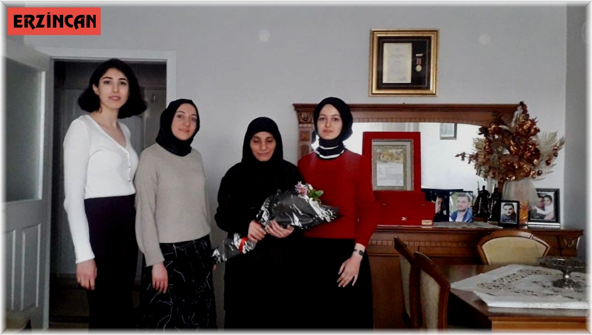 Avukatlar şehit ailesini unutmadı