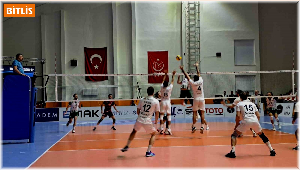 AXA Sigorta Efeler Ligi: TÜRŞAD: 3 - Akkuş Belediyespor: 1