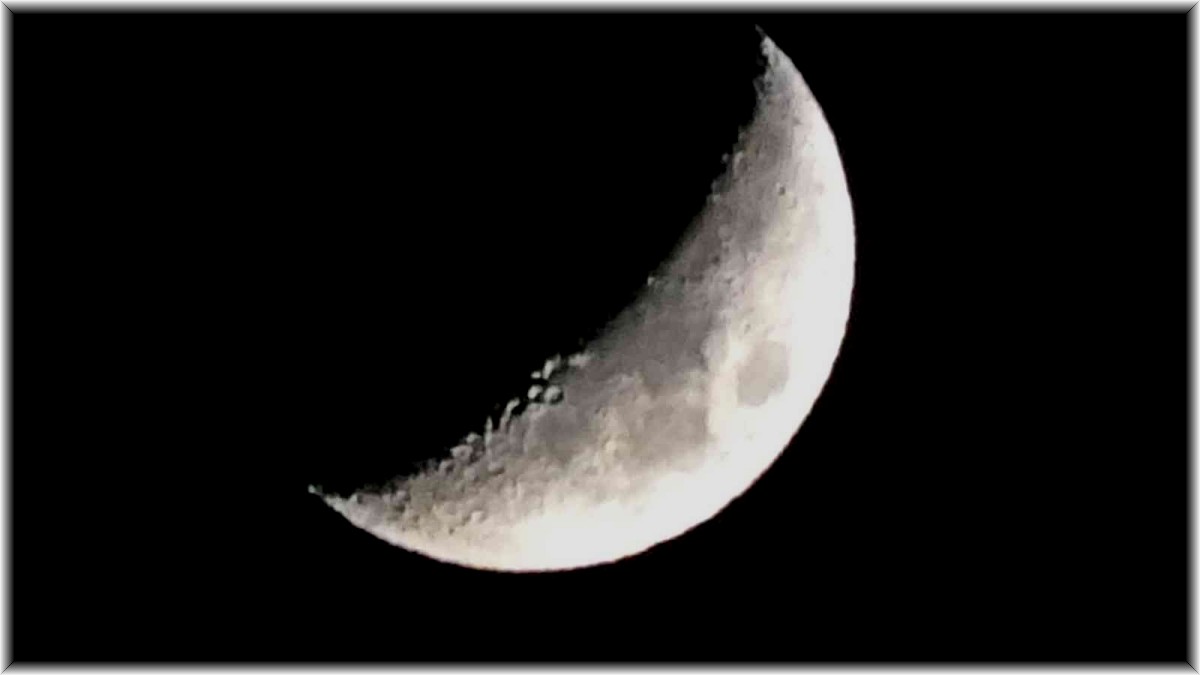 Ay güzelliğiyle büyüledi