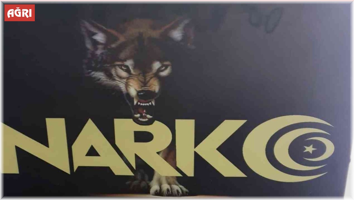 Ayakkabı içerisine saklanmış uyuşturucu ele geçirildi