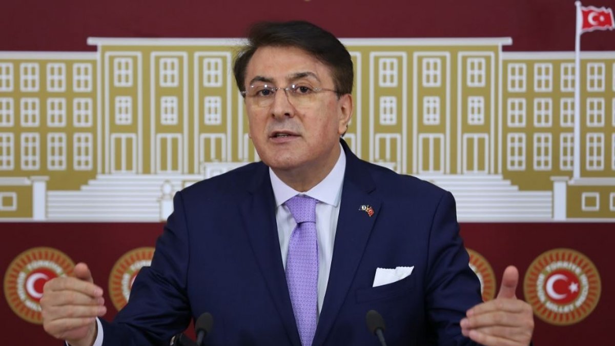 Aydemir: 'Gençleri istismar eden siyasetçileri kınıyoruz'