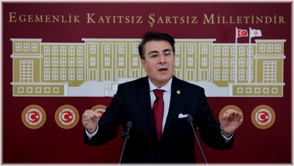 Aydemir: 'Özdemir Bayraktar Milli kahraman'