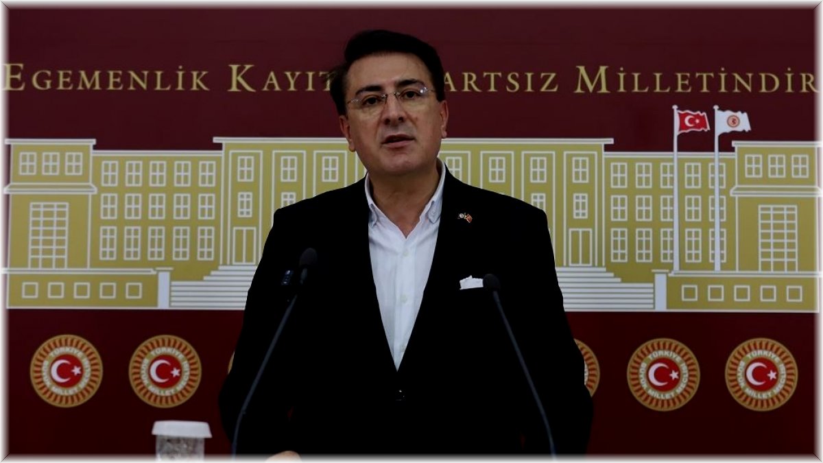 Aydemir: 'Türbeyi aziz kılan bekçisidir'