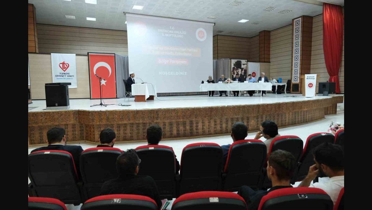 Ayet ve Hadis Ezberleme Yarışması Bölge Finali Erzincan'da gerçekleştirildi