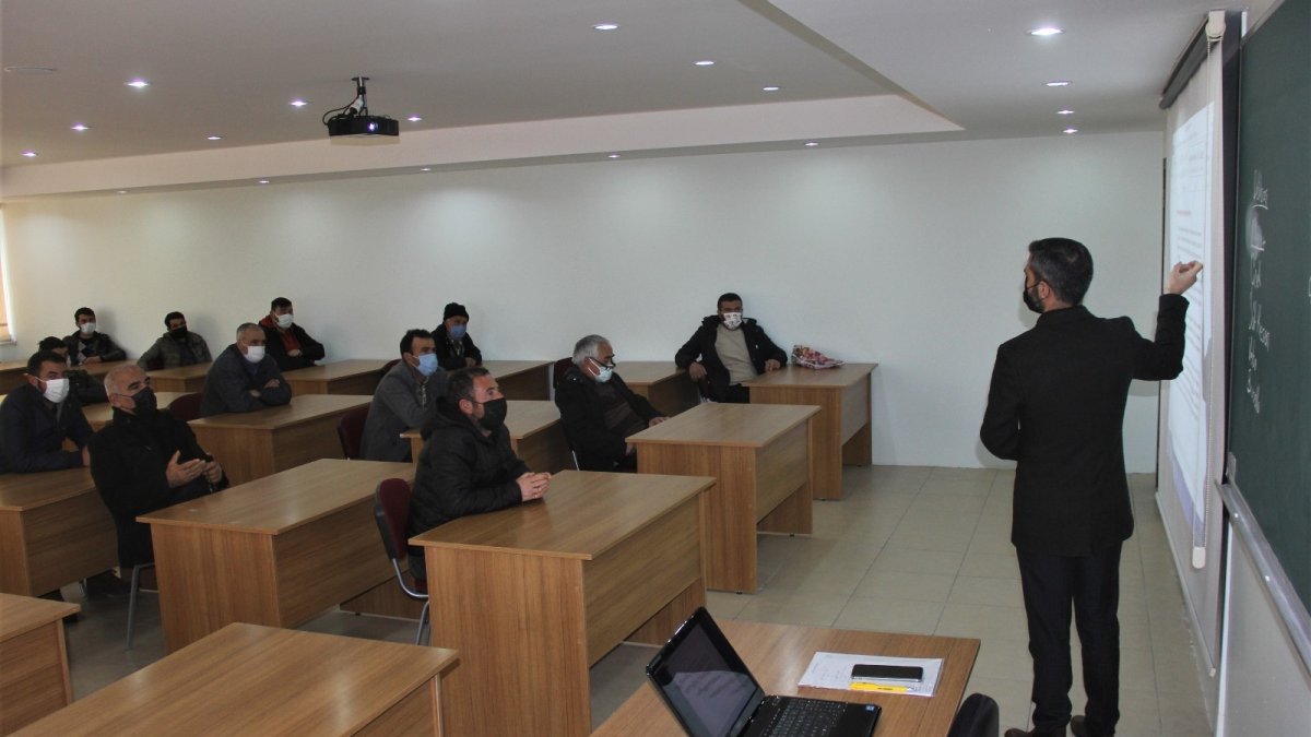 Aylık 5 bin lira maaşla çalıştıracak çoban bulamıyorlar