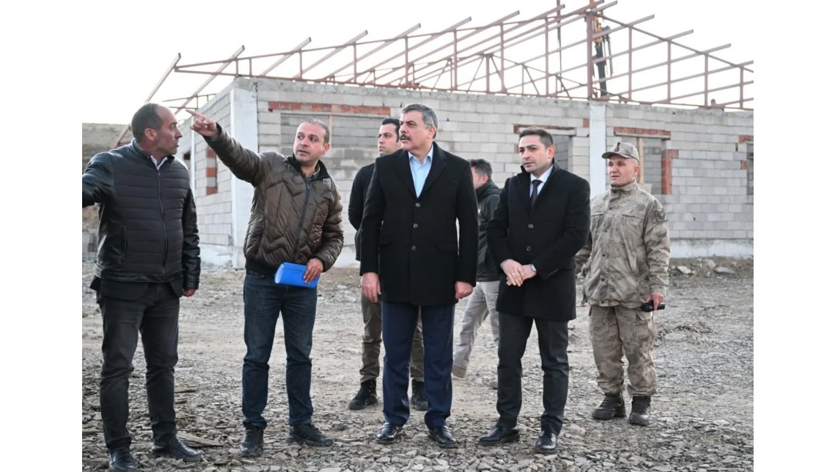 Aziziye'de 200 hayvan için barınak yapılıyor