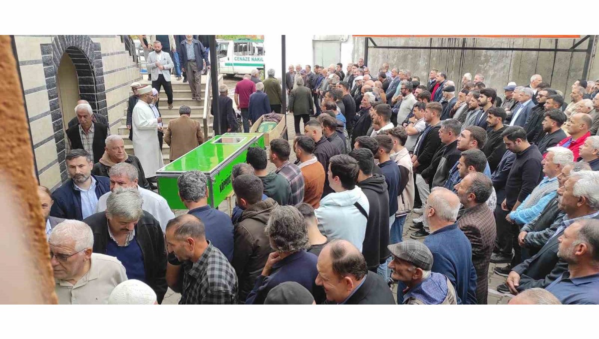 Babasının kaza kurşununa hedef olan oğul toprağa verildi