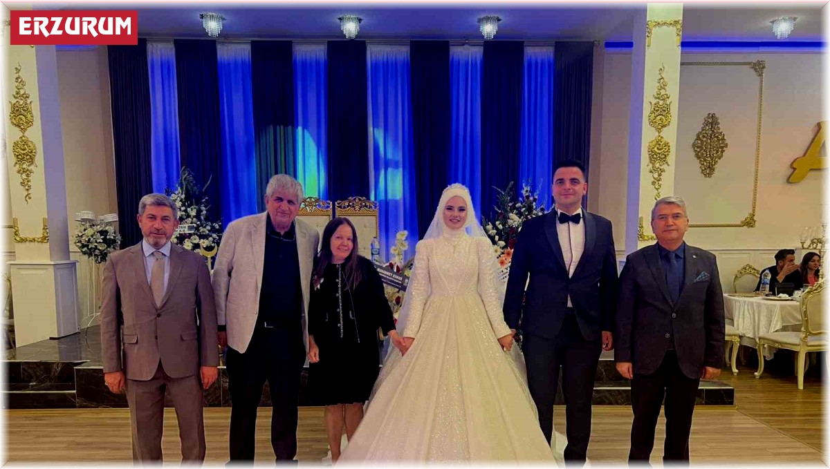 Babur ailesinin mutlu günü