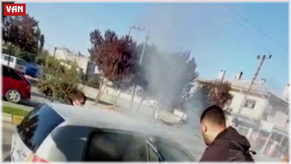Bagajdaki mangal kömürü az daha otomobili yakıyordu