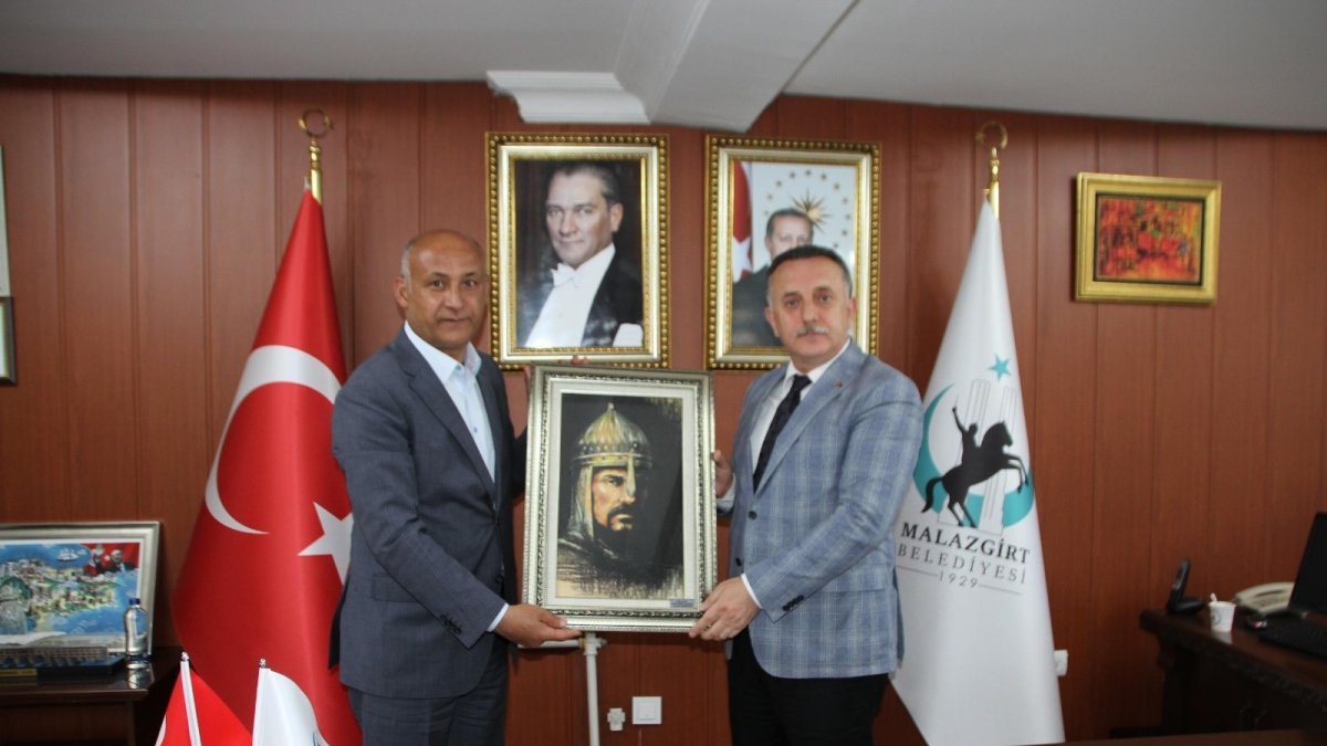 Bağcılar Belediye Başkanı Lokman Çağırıcı Malazgirt'te