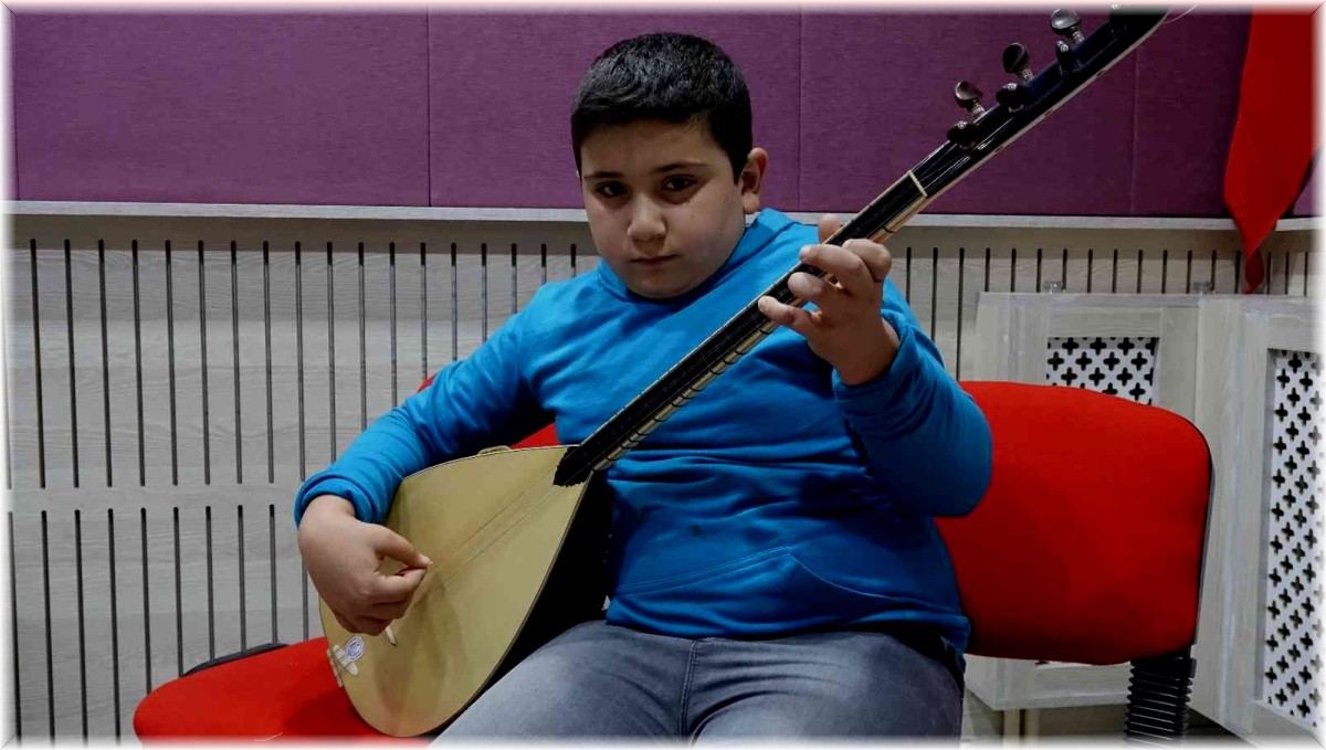 Bağlamaya gönül veren aile