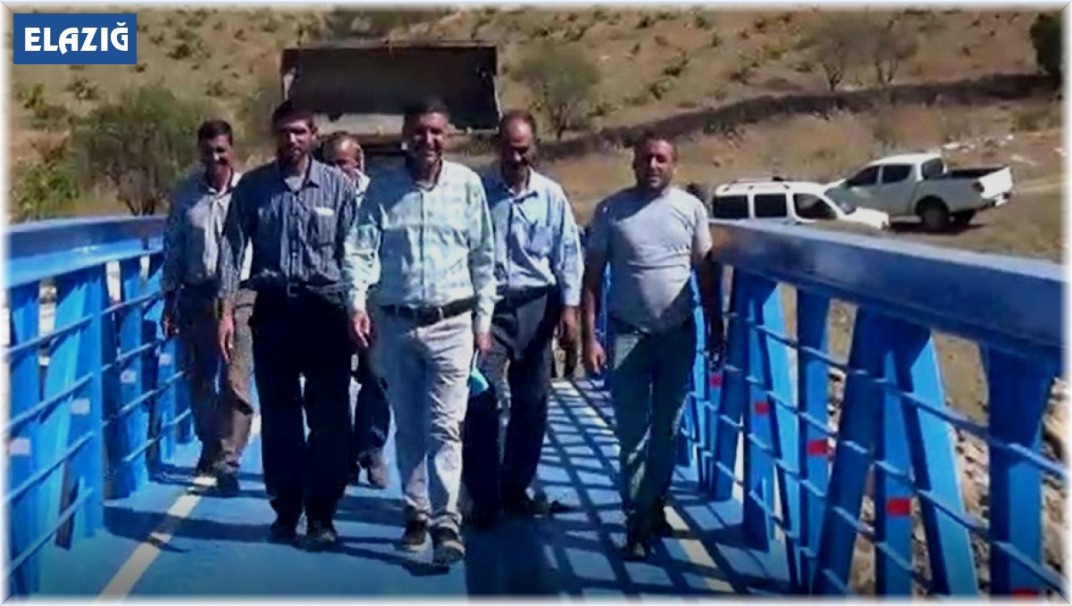 Baharda karların erimesi ile coşan Dipni Çayı üzerine köprü yapıldı