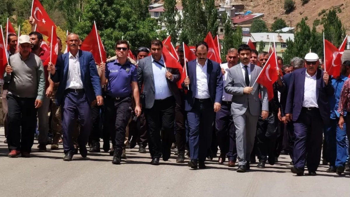 Bahçesaray'da 15 Temmuz şehitleri için anma töreni düzenlendi