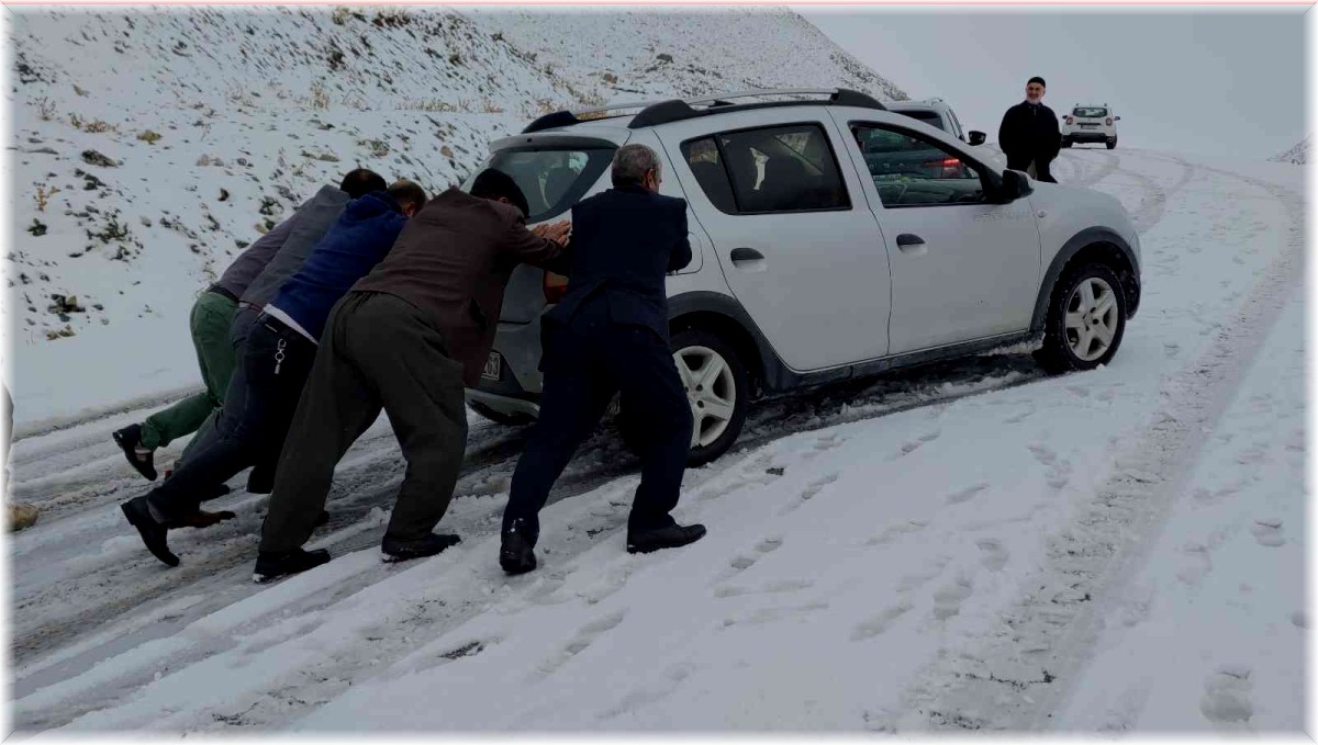 Bahçesaray'da kış çilesi erken başladı