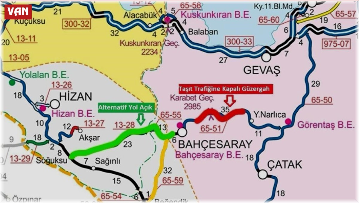 Bahçesaray yolu kar yağışı nedeniyle trafiğe kapatıldı