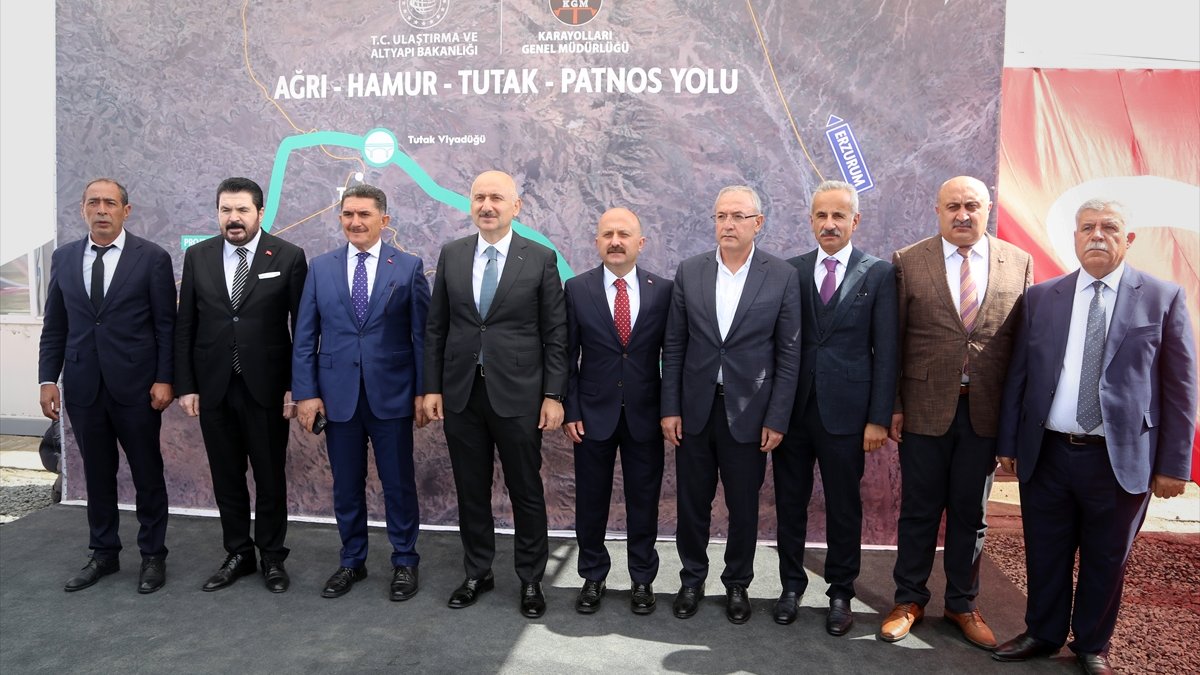 Bakan Adil Karaismailoğlu, Ağrı-Hamur-Tutak-Patnos yolundaki çalışmaları inceledi: