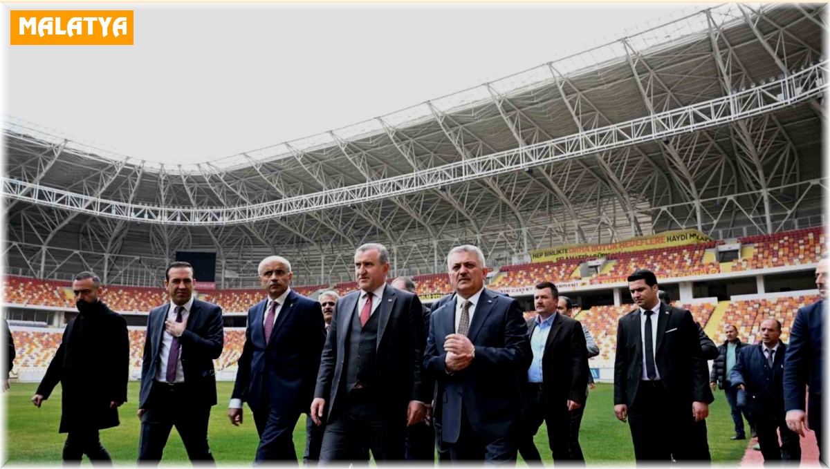 Bakan Bak: "Türkiye'nin dört bir yanında tesisler yapıyoruz"