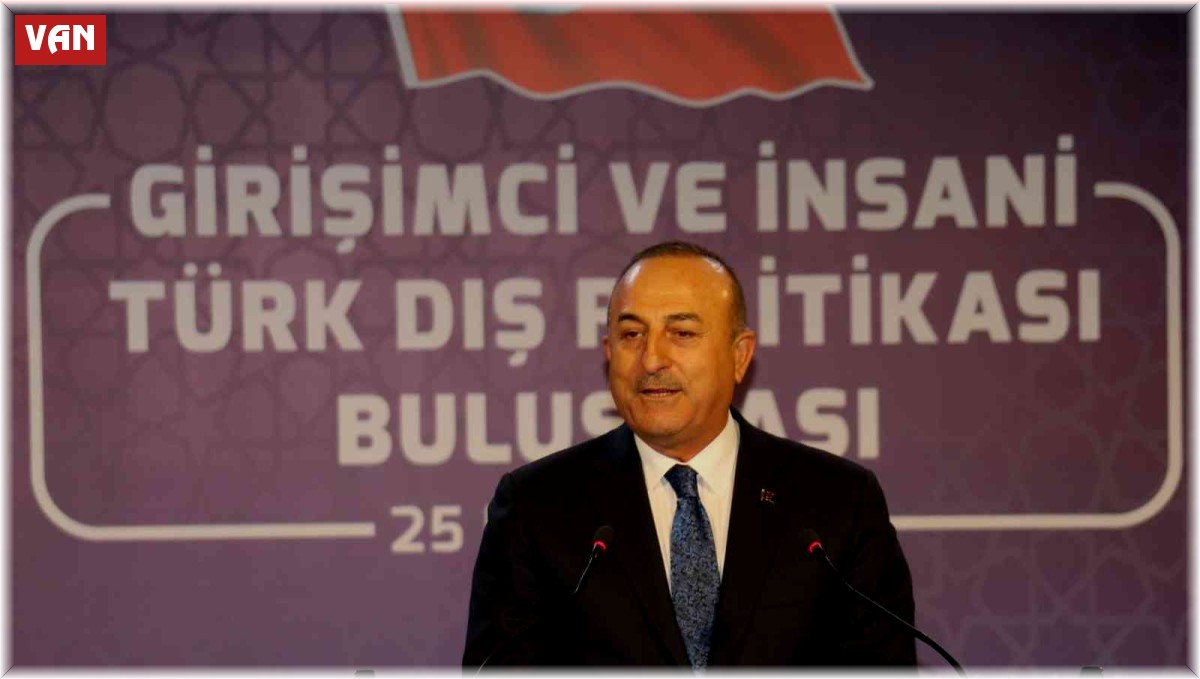 Bakan Çavuşoğlu: 'Sahada kahraman ordumuzun verdiği mücadeleyi biz de diplomasi masasında destekliyoruz'