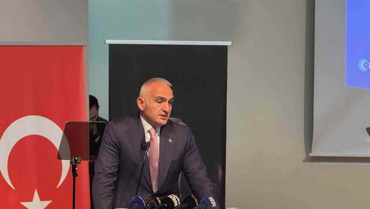 Bakan Ersoy açıkladı: Türkiye’nin turizm geliri 13 milyar dolardan 64 milyar dolara çıktı