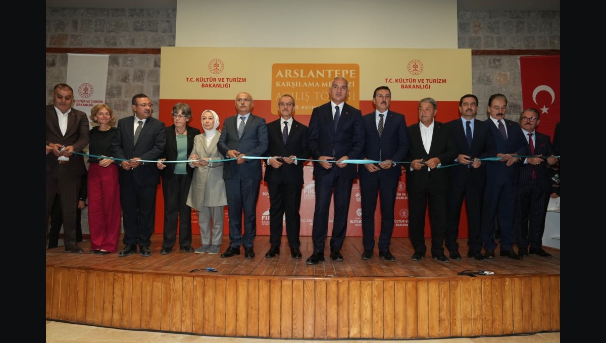 Bakan Ersoy: "Arslantepe, insanlık tarihinde devletleşme sürecine ışık tutan eşsiz bir merkezdir"