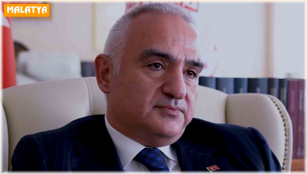 Bakan Ersoy depremi anlatırken gözyaşlarını tutamadı