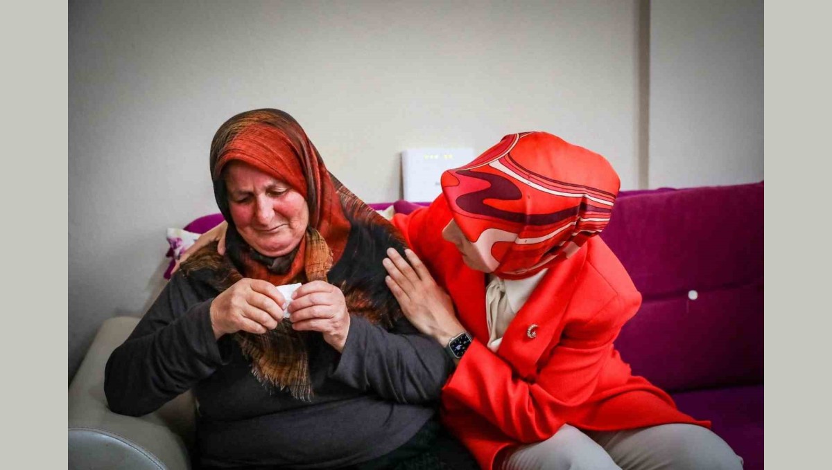 Bakan Göktaş'tan şehit ailesine ziyaret