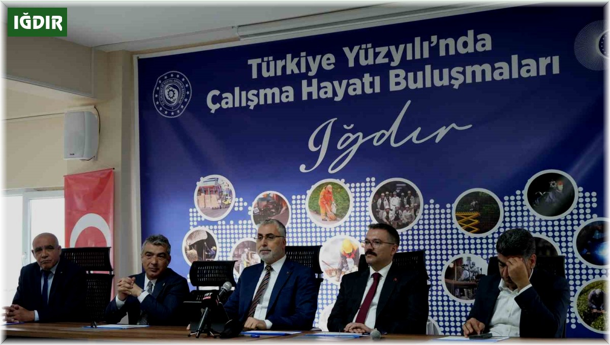 Bakan Işıkhan: "Yürüdüğümüz her yolu halkımızla birlikte omuz omuza yürüdük ve yürümeye devam ediyoruz"