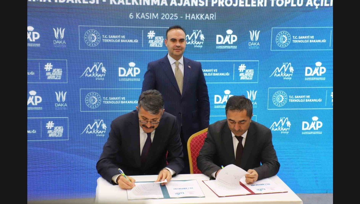 Bakan Kacır'dan Hakkari Üniversitesine 'Milli Teknoloji Atölyesi' müjdesi