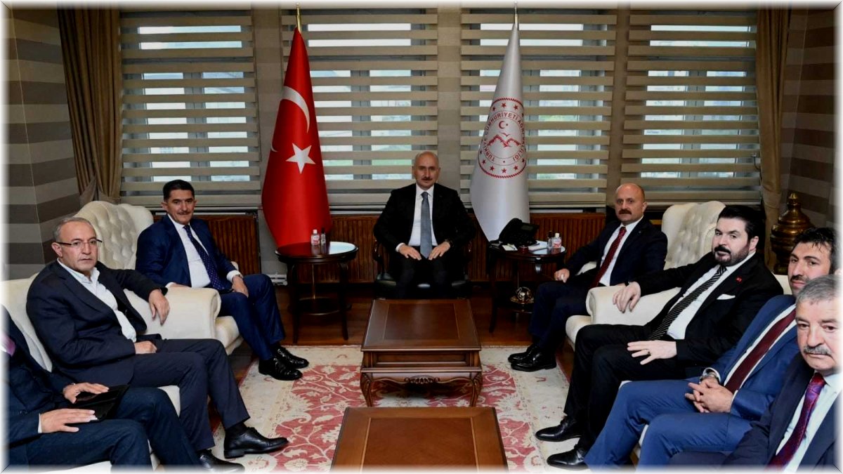 Bakan Karaismailoğlu’ndan Ağrı için dikkat çeken yol açıklaması: uzunluk 24 kat arttı