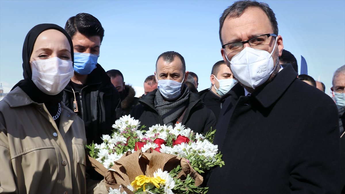 Bakan Kasapoğlu'ndan Ağrı'da gençlik ve spor için dikkat çeken açıklamalar