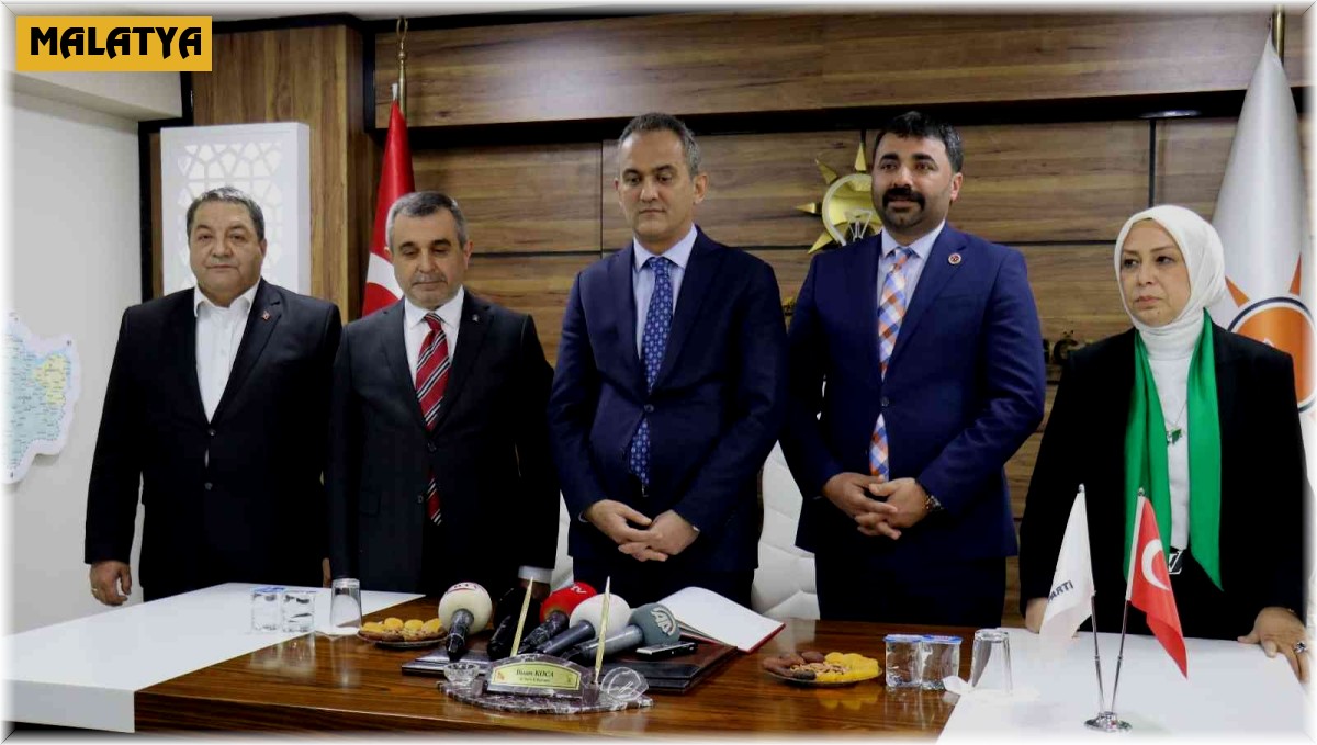 Bakan Özer'den AK Parti Malatya il teşkilatına ziyaret