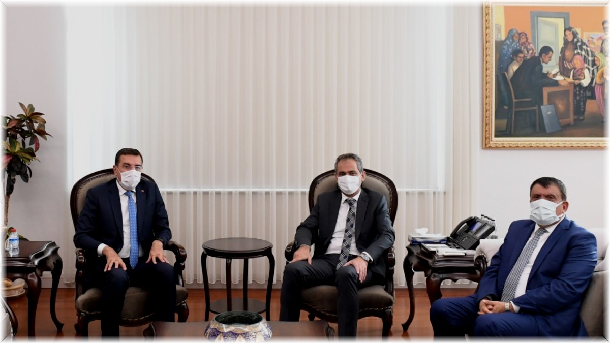 Bakan Özer'den Malatya'ya okul müjdeleri