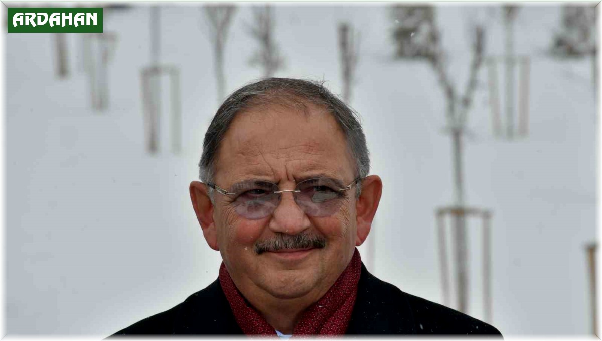 Bakan Özhaseki, Ardahan'da millet bahçesinde incelemelerde bulundu