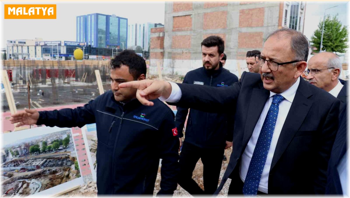 Bakan Özhaseki Malatya'da çarşı projesini inceledi