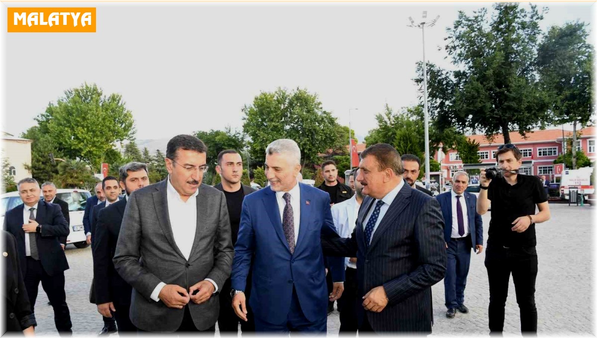 Bakan Polat: "Deprem bölgesinin inşası noktasında çok büyük çabalar sarf ediliyor"