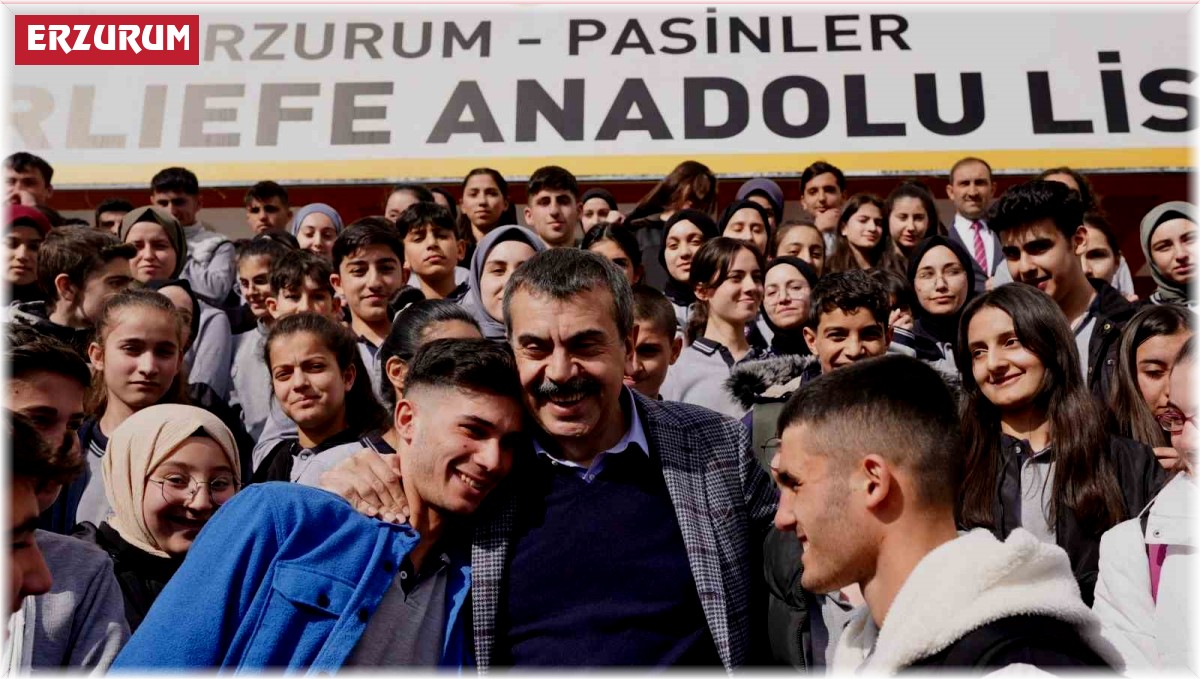 Bakan Tekin Pasinler'de öğretmen ve öğrencilerle buluştu