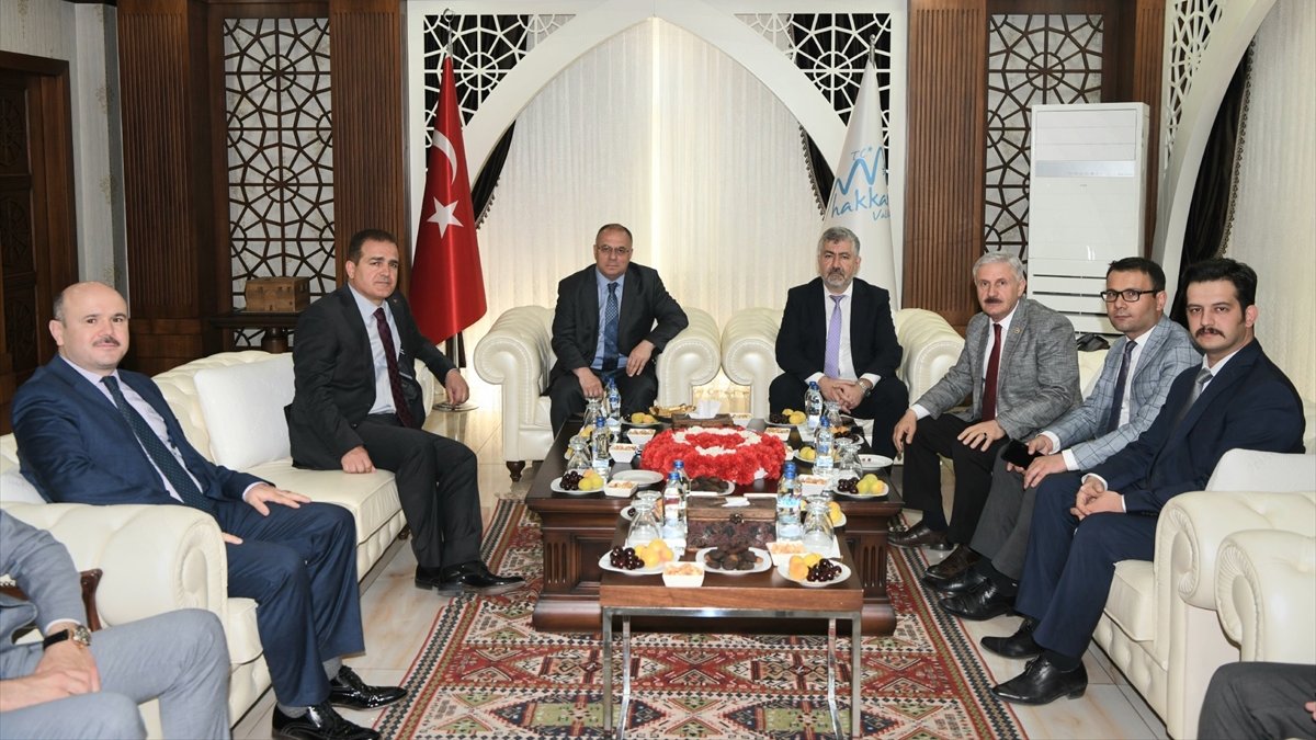 Bakan yardımcıları Dönmez ve Kalaycı, Hakkari'de ziyaretlerde bulundu