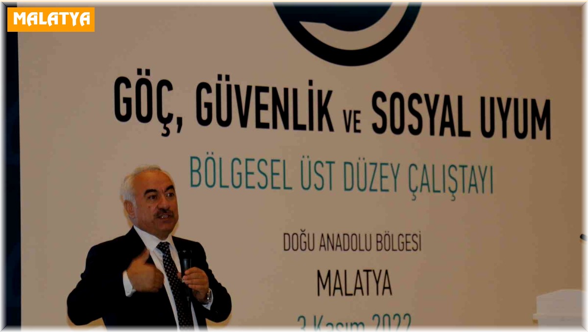 Bakan Yardımcısı Ersoy: "Biz, birilerinin yaptığı gibi Ege Denizi'nde botlarını şişleyip, çocukları soğuk sularda ölüme mahkum edemezdik"