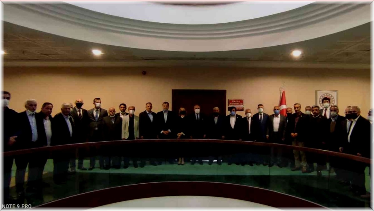 Bakan Yardımcısı Tunç, Malatyalı muhtarlarla buluştu