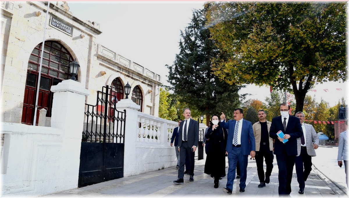 Bakanlık yetkilileri Malatya'da incelemelerde bulundular