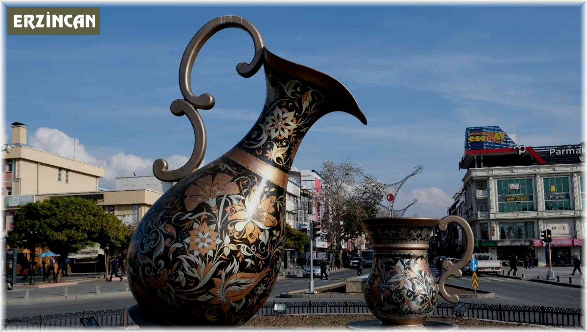 Bakır görünümlü obje Refahiye Kaymakamlığına hibe edildi