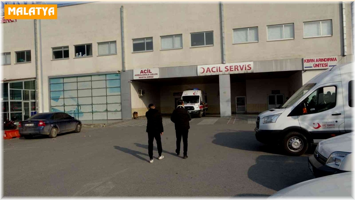 Balkondan düşen adam hayatını kaybetti