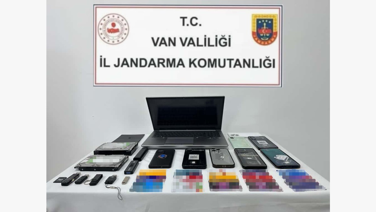 Banka hesaplarında 92 milyon TL işlem hacmi tespit edilen 9 şüpheli yakalandı