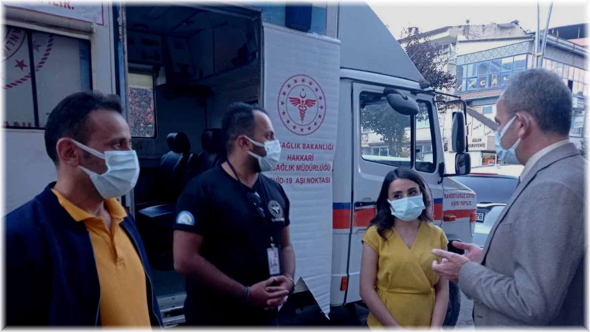 Başhekim hoparlörden halkı aşıya davet etti