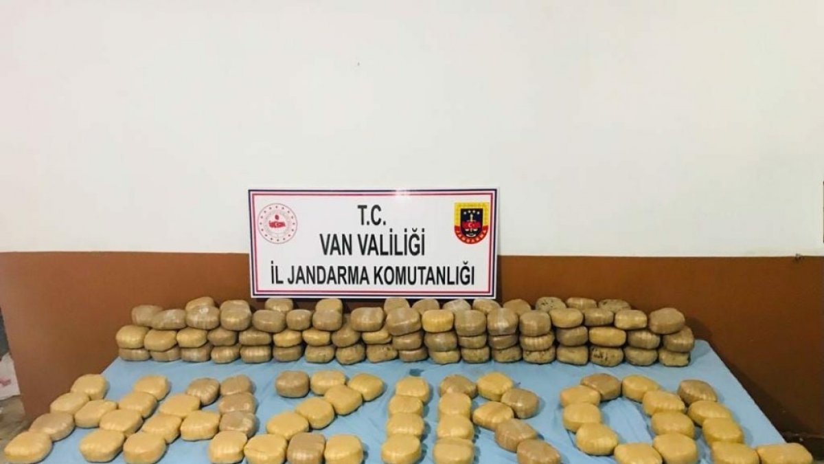 Başkale'de 154 kilogram toz esrar ele geçirildi