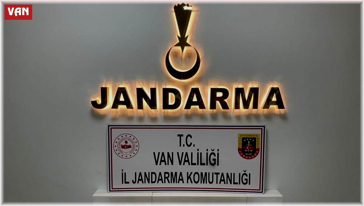 Başkale'de 18 kilo 321 gram toz esrar ele geçirildi