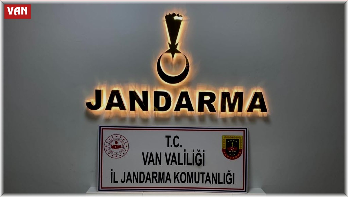 Başkale'de 20 kilo 502 gram metamfetamin ele geçirildi