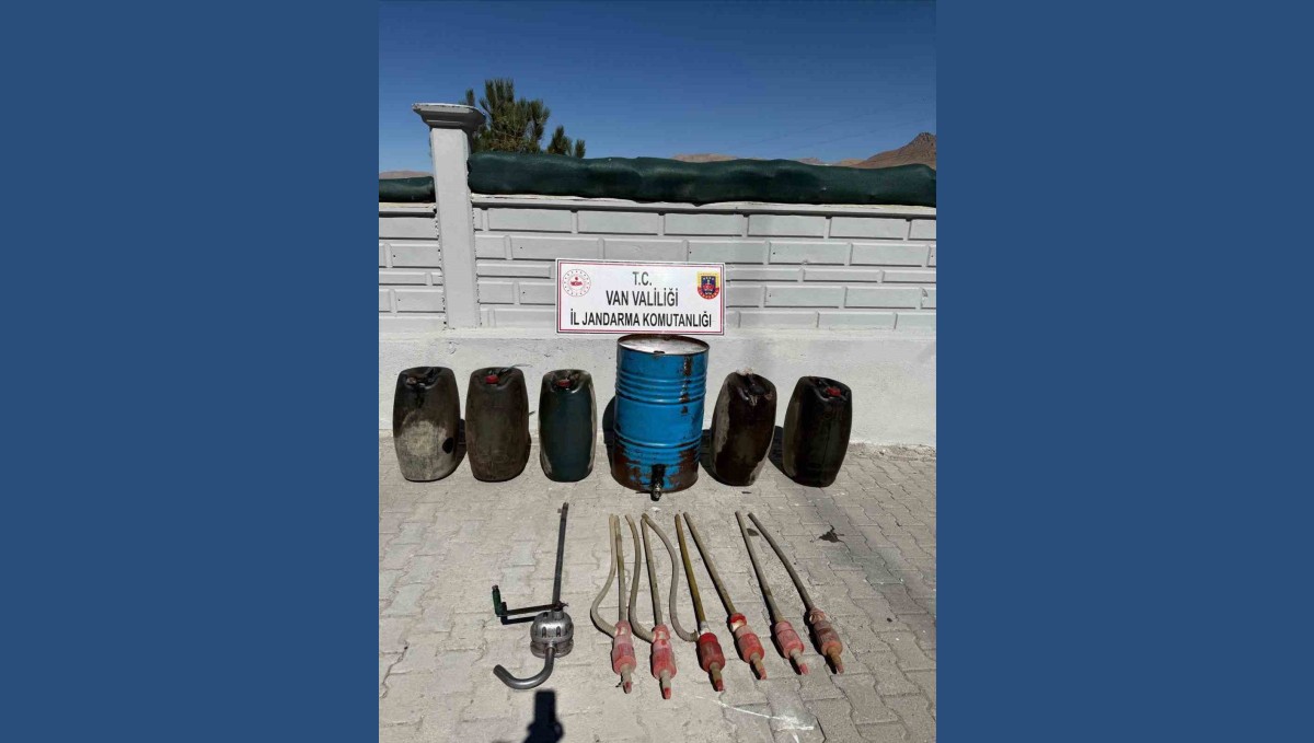 Başkale'de 319 litre kaçak akaryakıt ele geçirildi